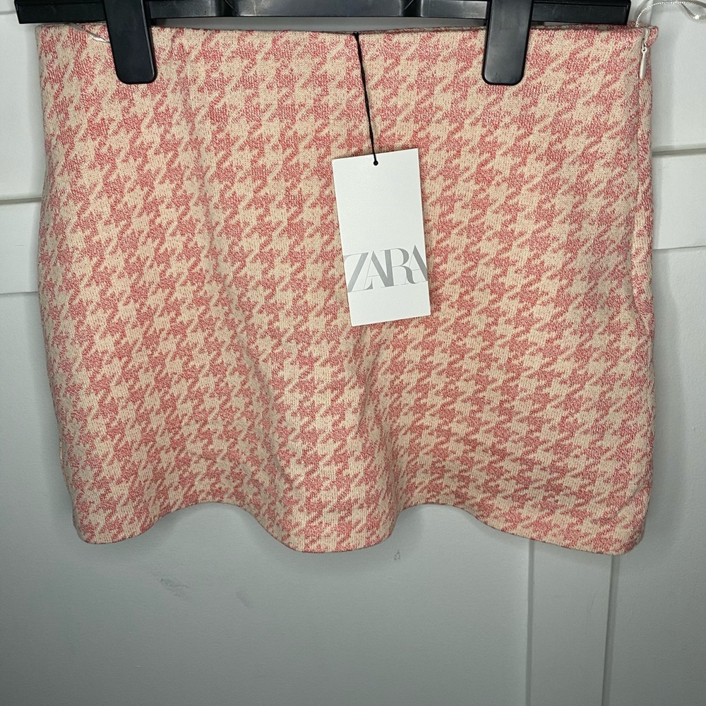 Houndstooth mini skirt
